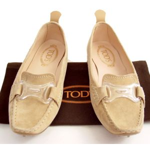 [30％OFF] トッズ　レディース スウェードパンプス ベージュ　37.0号