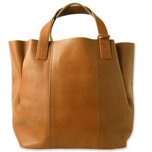 ★送料無料★MARNI/マルニ　バッグ　バケツタイプ（ポーチ付）