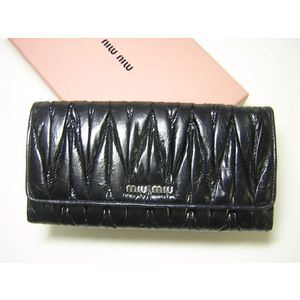 ミュウミュウ財布 MIUMIU マトラッセ二つ折長財布(ザフィーロ) 5M1109